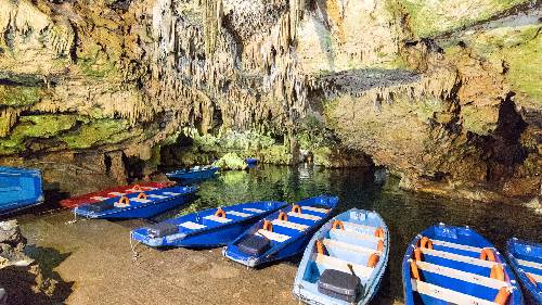 Ablegestelle in der HÃ¶hle